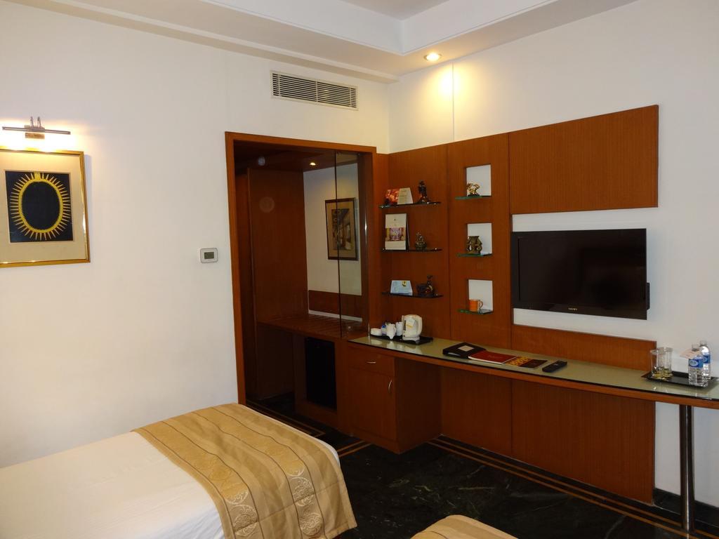 Hotel Regency By Grt 3*